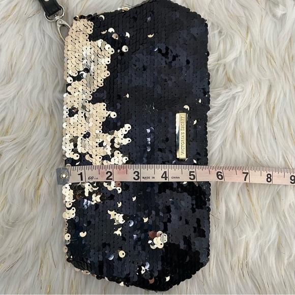 Victoria's Secret Black and Gold Sequin Wristlet - Picture 4 of 5
